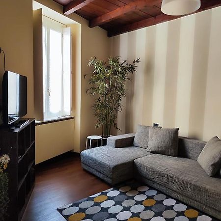 Daisy Apartment In Centro A โกโม ภายนอก รูปภาพ