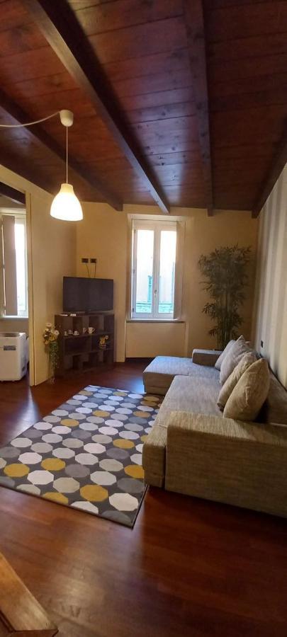 Daisy Apartment In Centro A โกโม ภายนอก รูปภาพ
