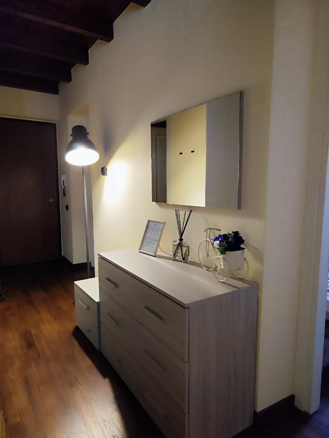 Daisy Apartment In Centro A โกโม ภายนอก รูปภาพ